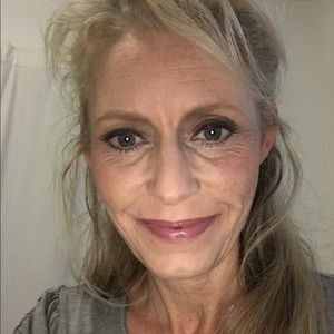 Meet your Posher, Danette